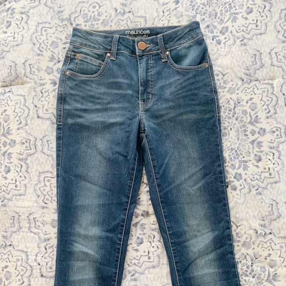 LAST CHANCE- High Waisted Maurice’s Skinny Jeans - Picture 2 of 7